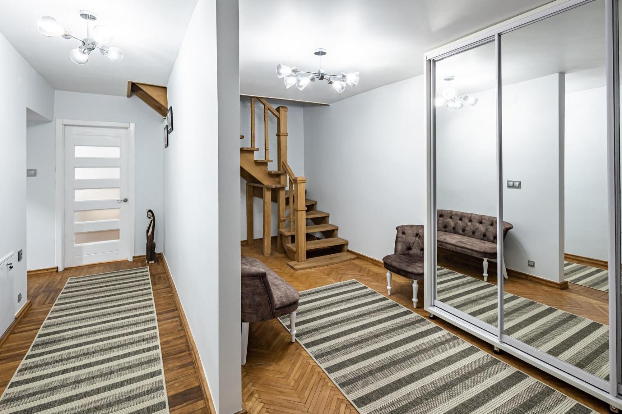 Romari вірменська Apartment Lviv
